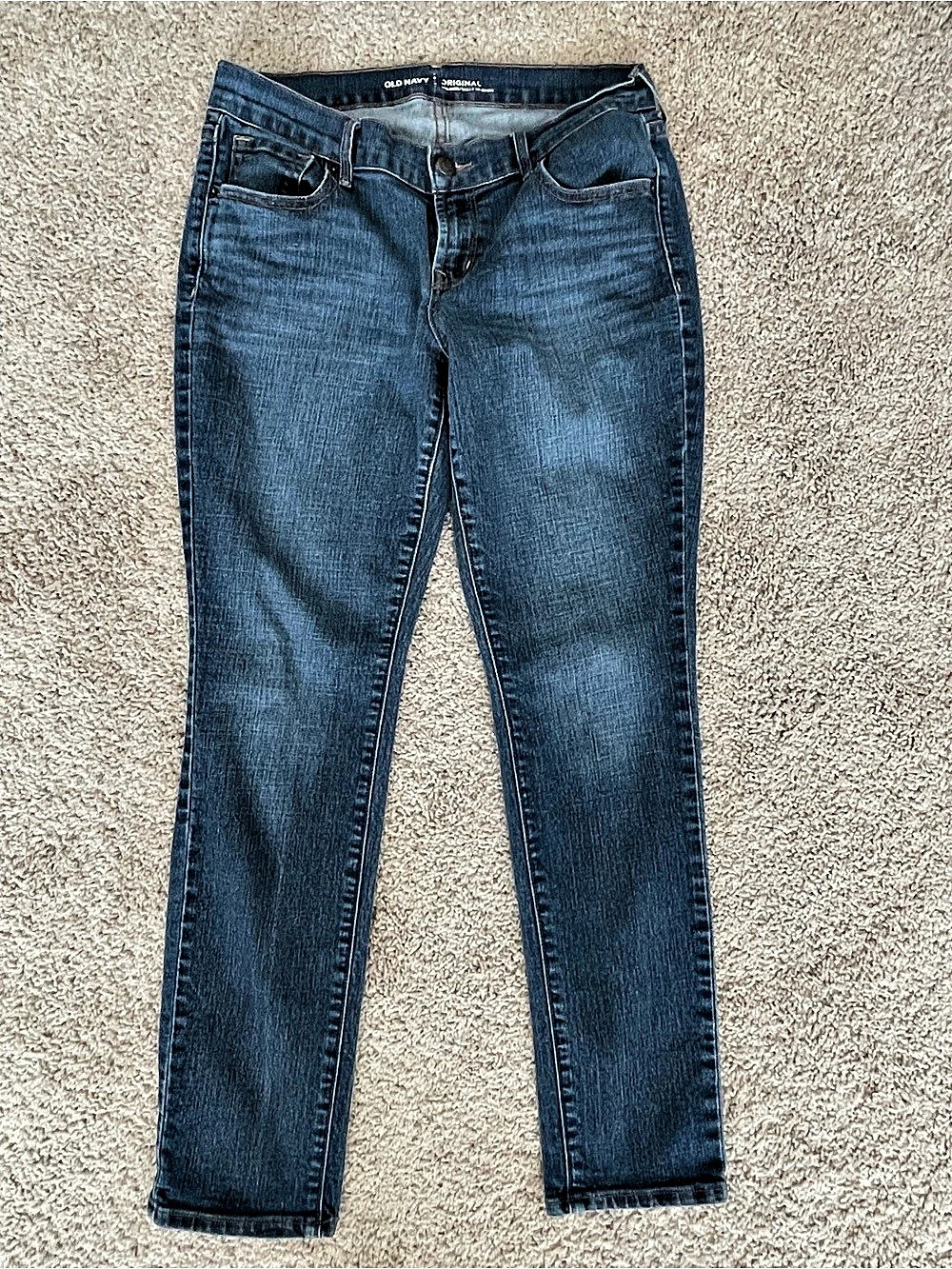 Old Navy The Original Mid-Rise Straight Leg Jeans in Blue 6 short woman